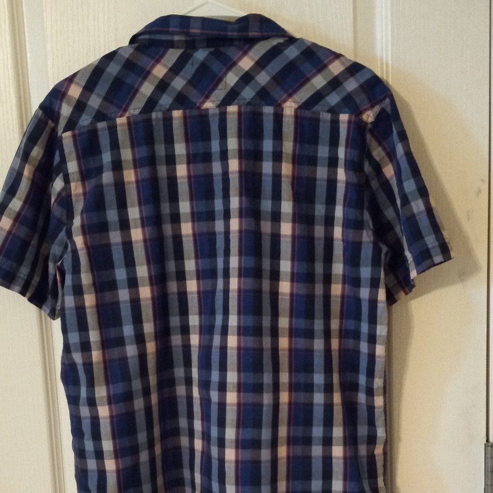 Levi's - Picture 2 of 3